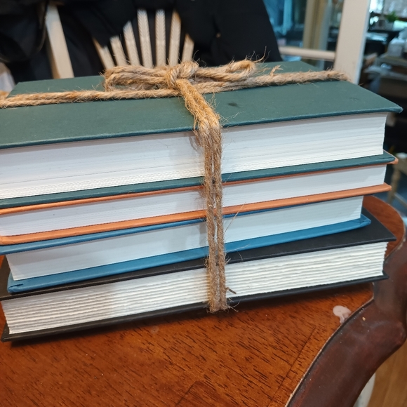 Bundle of books - Picture 4 of 10